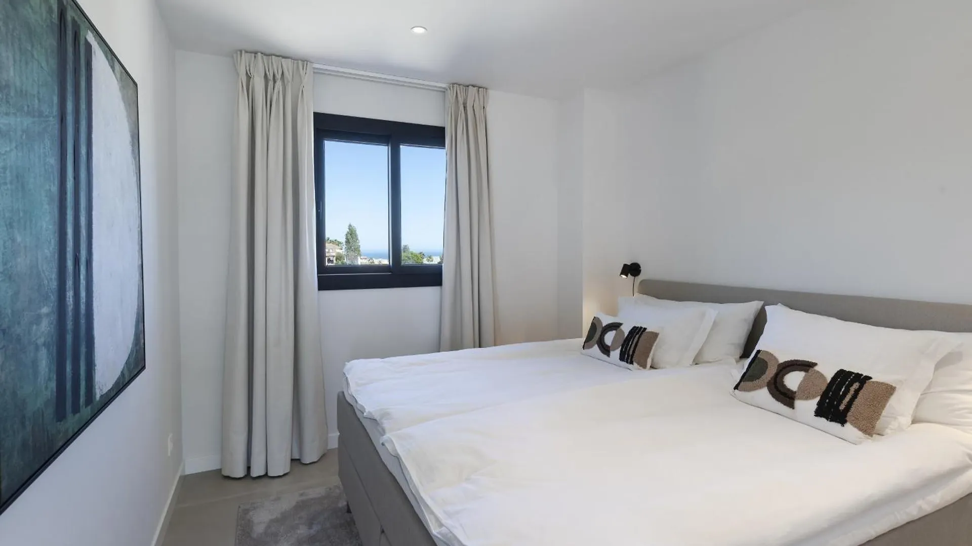 Luxery Apartment With Terrace In Higueron Fuengirola