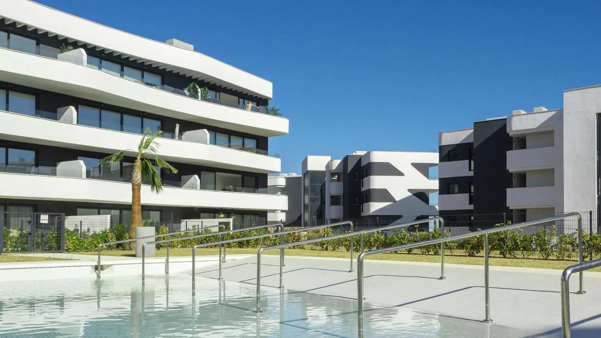 Luxery Apartment With Terrace In Higueron Fuengirola Spain