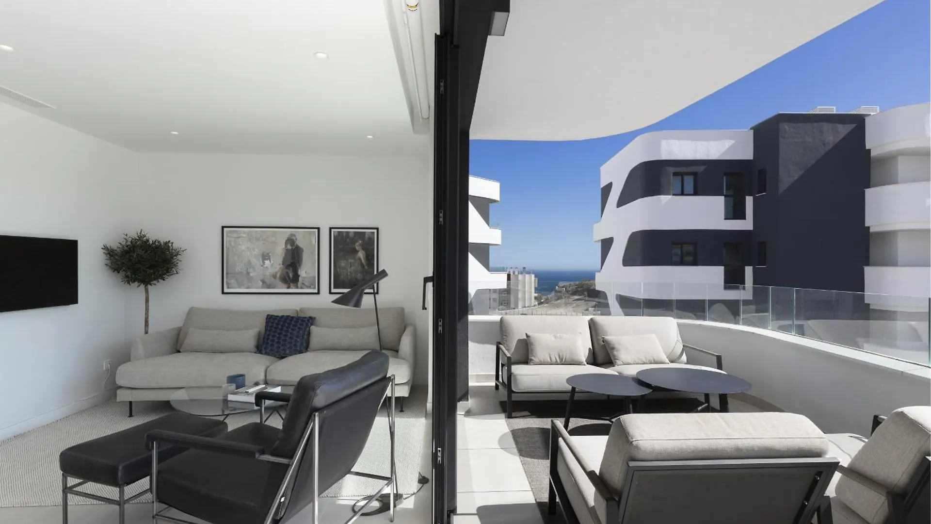 Luxery Apartment With Terrace In Higueron Fuengirola